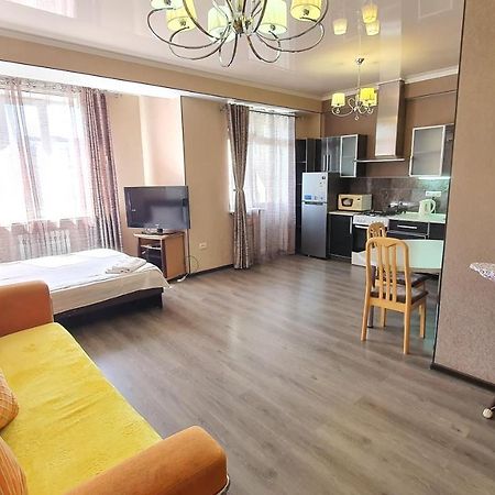 Orange Apartment With Panoramic View Bișkek Exterior foto